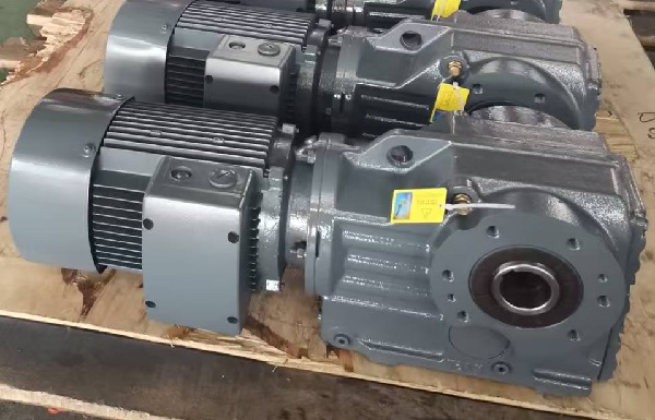 828 KA77減速機(jī).jpg